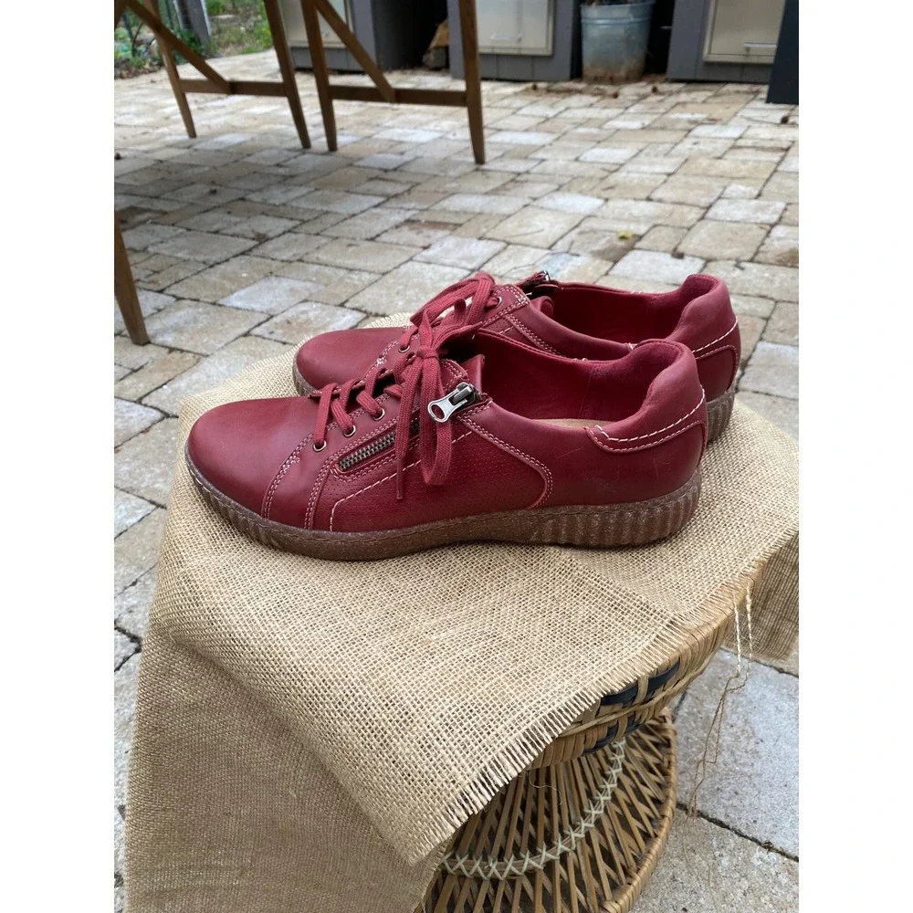 Burgundy Clarks Collection Leather Zip Lace Up Sneakers Gorpcore - (Women's 11)